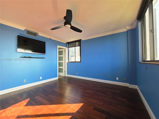 2300 NE 33rd Ave 606, Fort Lauderdale, FL 33305