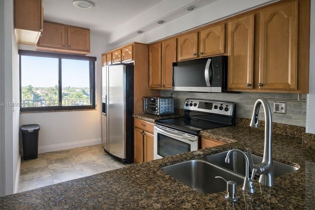 2300 NE 33rd Ave 606, Fort Lauderdale, FL 33305