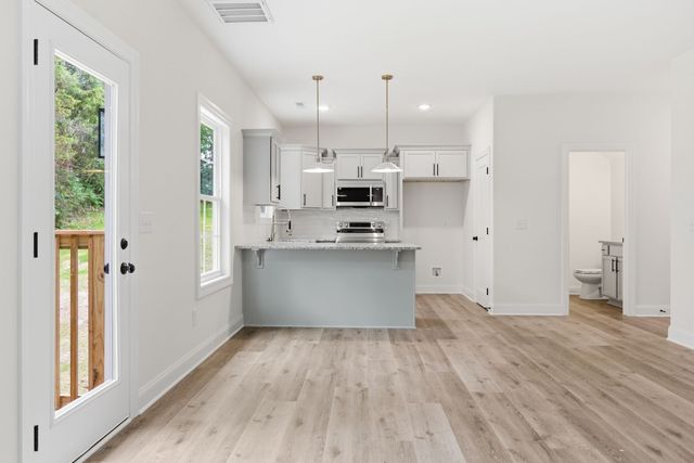 293 Spring St, La Vergne, TN 37086