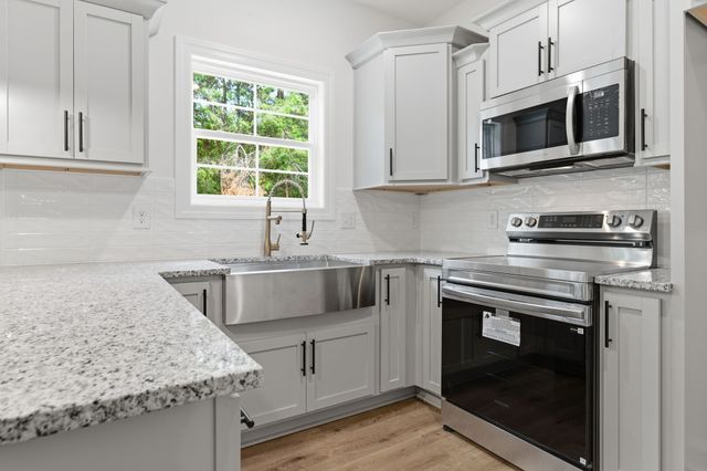 293 Spring St, La Vergne, TN 37086
