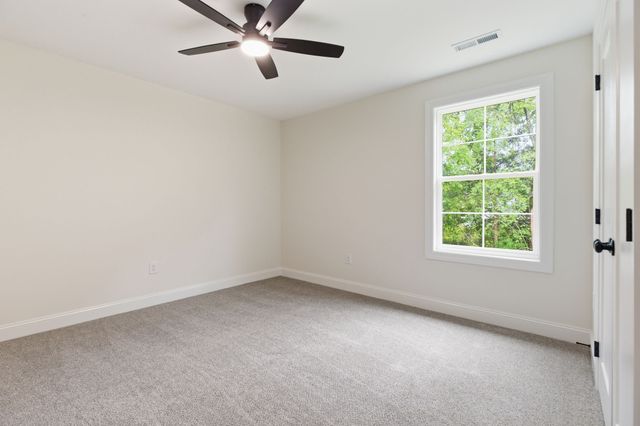 293 Spring St, La Vergne, TN 37086