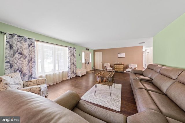30392 MALLARD DR, Delmar, MD 21875