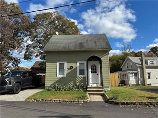 29 Brayton Street, West Warwick, RI 02893