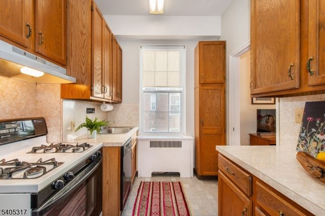 10 Crestmont Rd 6C, Montclair Twp., NJ 07042