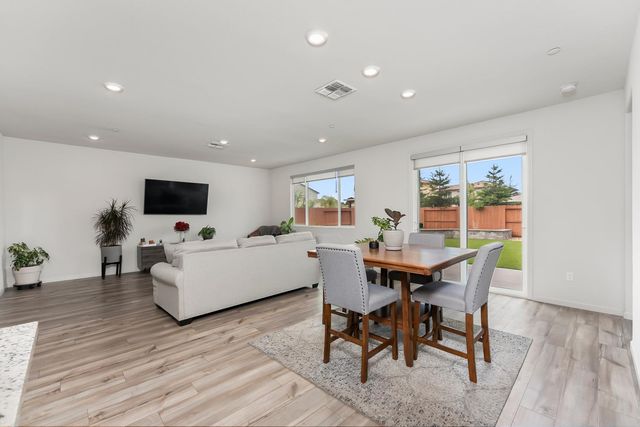 798 Berryessa Way, Plumas Lake, CA 95961