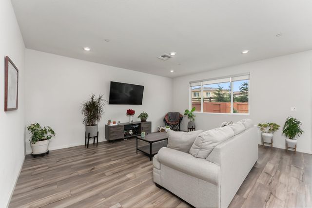 798 Berryessa Way, Plumas Lake, CA 95961