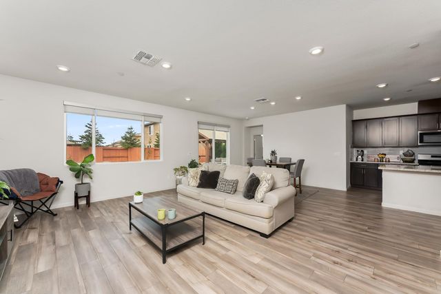 798 Berryessa Way, Plumas Lake, CA 95961