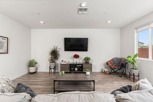 798 Berryessa Way, Plumas Lake, CA 95961