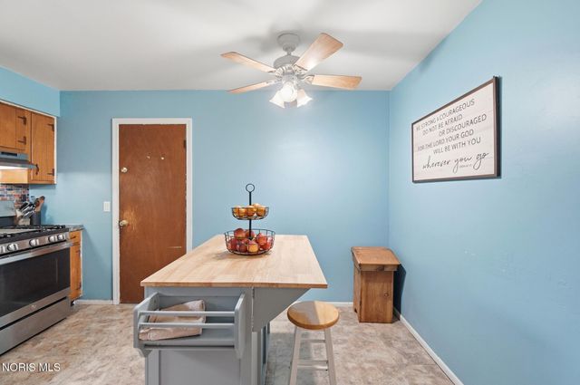 6150 Meadowvale Drive, Toledo, OH 43613