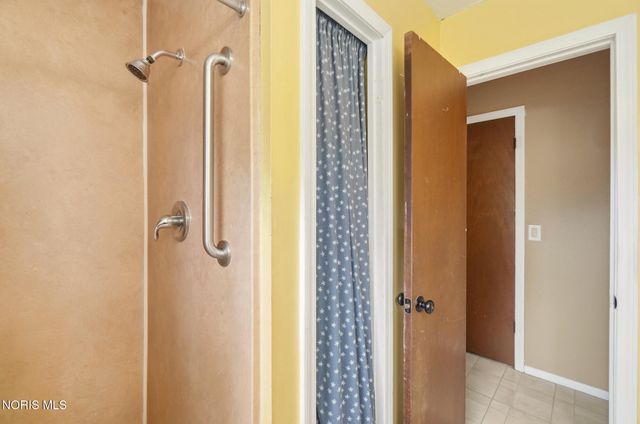 6150 Meadowvale Drive, Toledo, OH 43613