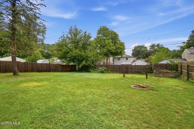 6150 Meadowvale Drive, Toledo, OH 43613