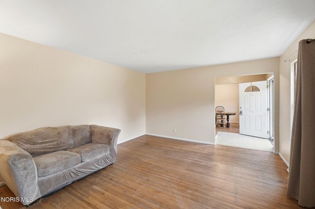 6150 Meadowvale Drive, Toledo, OH 43613