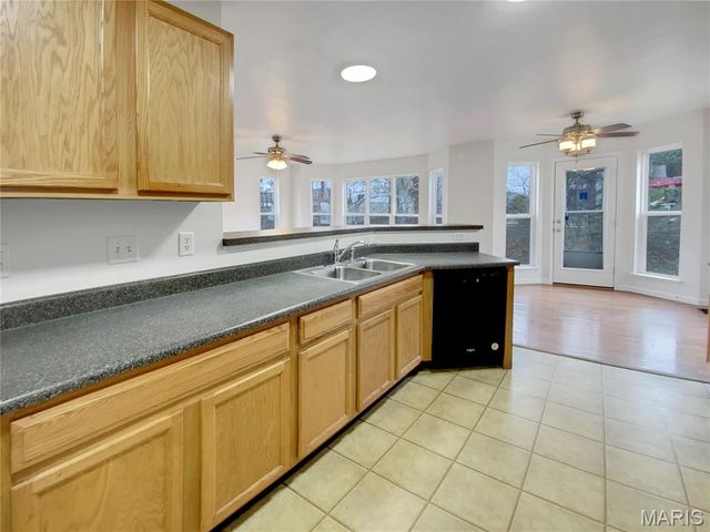 1605 Hurstborough Manor Drive, Hazelwood, MO 63042