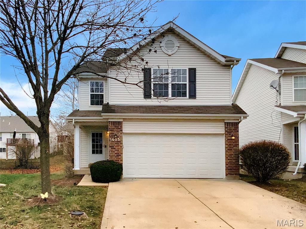 1605 Hurstborough Manor Drive, Hazelwood, MO 63042