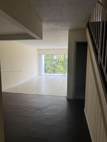 30 NW 87th Ave C225, Miami, FL 33172