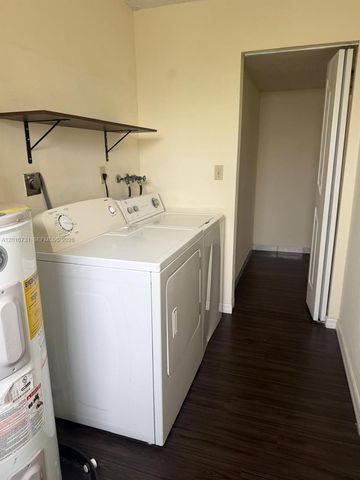 30 NW 87th Ave C225, Miami, FL 33172