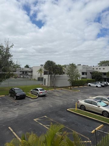 30 NW 87th Ave C225, Miami, FL 33172