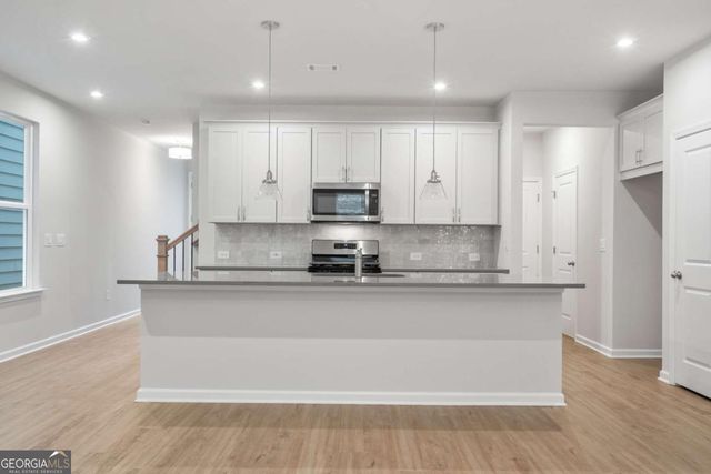 702 Smokey Quartz Way, Kennesaw, GA 30144