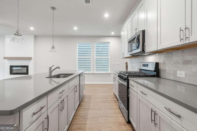 702 Smokey Quartz Way, Kennesaw, GA 30144