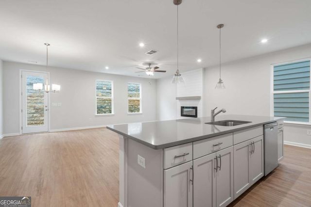 702 Smokey Quartz Way, Kennesaw, GA 30144