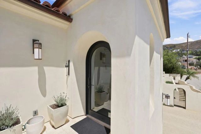 1583 Church Street, Ventura, CA 93001