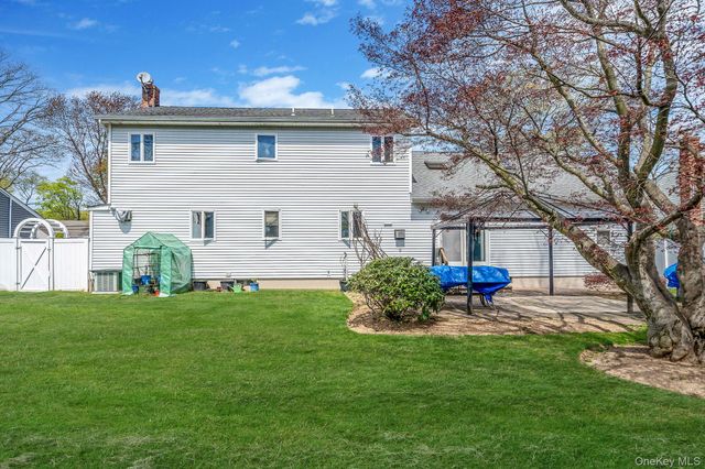 14 Chichester Road, Huntington Station, NY 11746