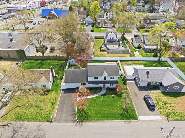 14 Chichester Road, Huntington Station, NY 11746