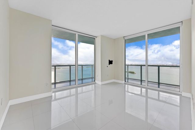 1900 N Bayshore Drive 3702, Miami, FL 33132