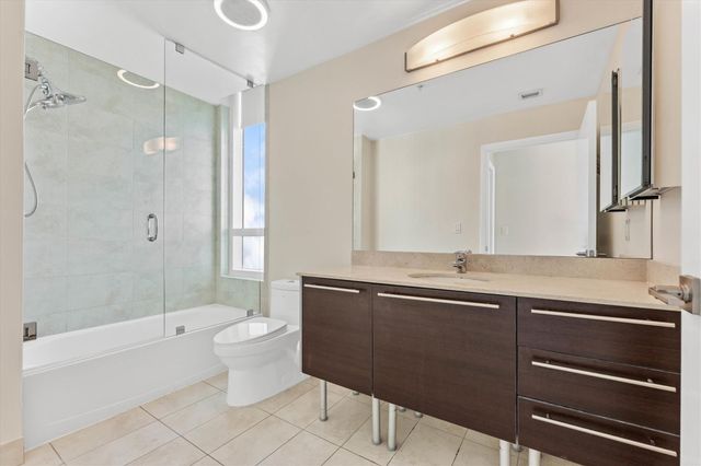 1900 N Bayshore Drive 3702, Miami, FL 33132