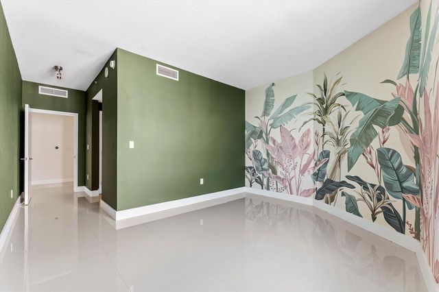 1900 N Bayshore Drive 3702, Miami, FL 33132