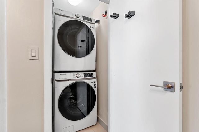 1900 N Bayshore Drive 3702, Miami, FL 33132