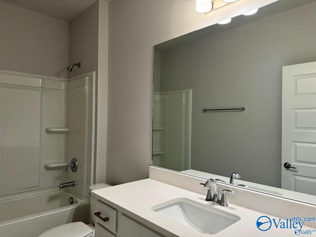 12660 Whitcomb Circle, Athens, AL 35613