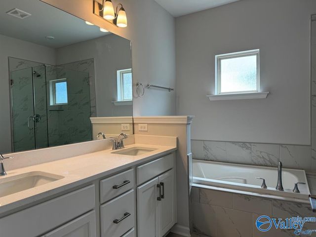 12660 Whitcomb Circle, Athens, AL 35613