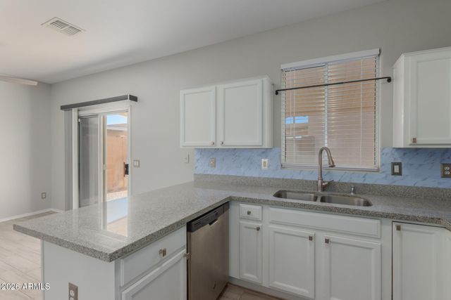 2300 E MAGMA Road 9, San Tan Valley, AZ 85143