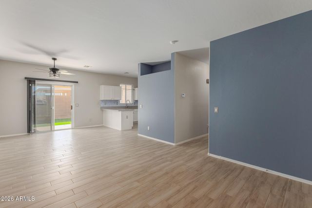 2300 E MAGMA Road 9, San Tan Valley, AZ 85143