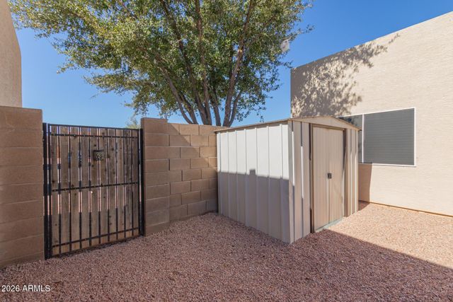 2300 E MAGMA Road 9, San Tan Valley, AZ 85143