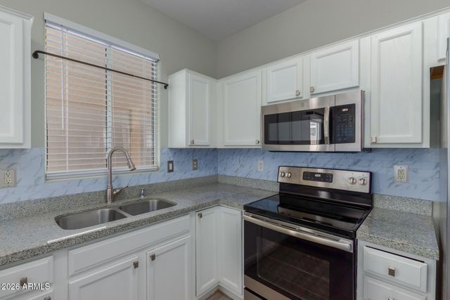 2300 E MAGMA Road 9, San Tan Valley, AZ 85143