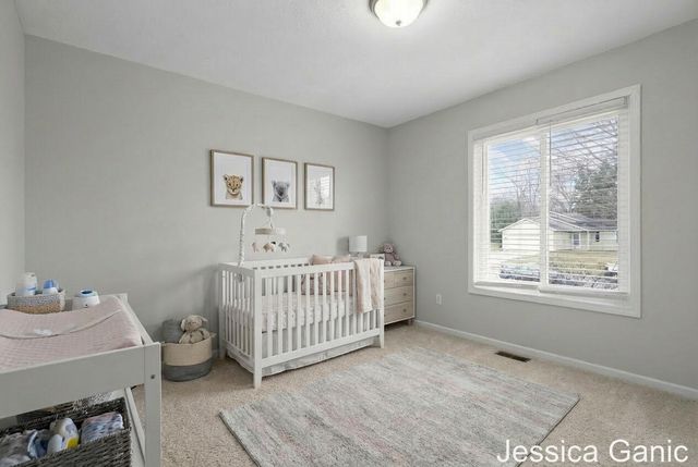 553 Sunmeadow Drive Se, Gaines Twp, MI 49508