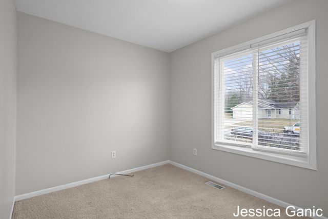 553 Sunmeadow Drive Se, Gaines Twp, MI 49508