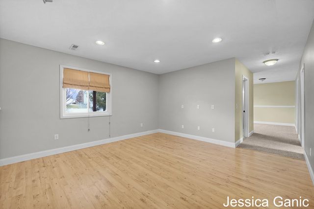 553 Sunmeadow Drive Se, Gaines Twp, MI 49508