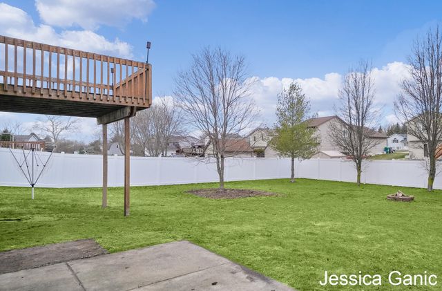 553 Sunmeadow Drive Se, Gaines Twp, MI 49508
