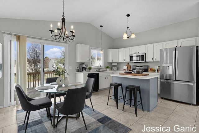 553 Sunmeadow Drive Se, Gaines Twp, MI 49508