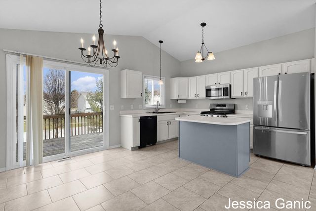 553 Sunmeadow Drive Se, Gaines Twp, MI 49508