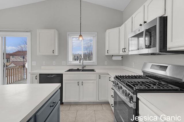 553 Sunmeadow Drive Se, Gaines Twp, MI 49508