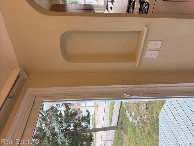 879 Highland Avenue, Lincoln Park, MI 48146