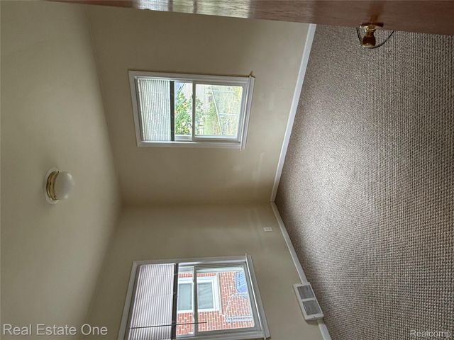 879 Highland Avenue, Lincoln Park, MI 48146