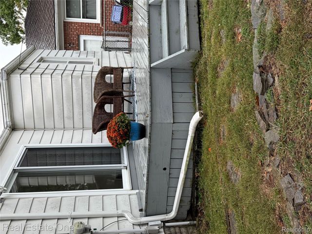 879 Highland Avenue, Lincoln Park, MI 48146