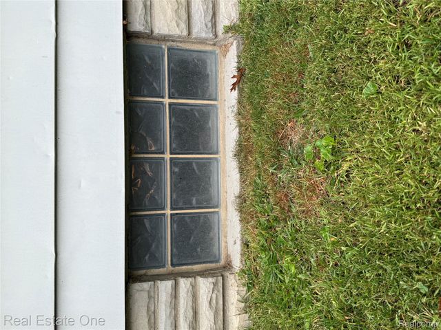 879 Highland Avenue, Lincoln Park, MI 48146