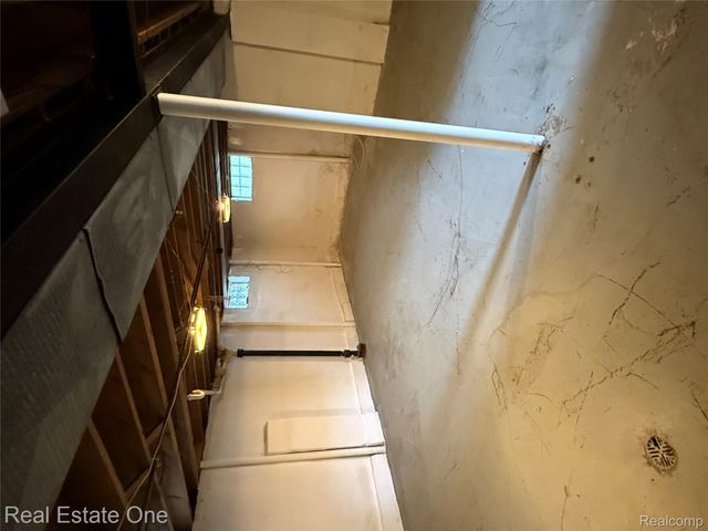 879 Highland Avenue, Lincoln Park, MI 48146