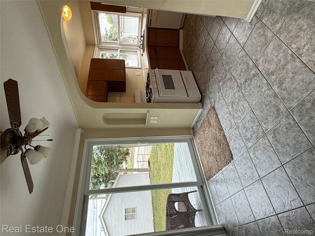 879 Highland Avenue, Lincoln Park, MI 48146